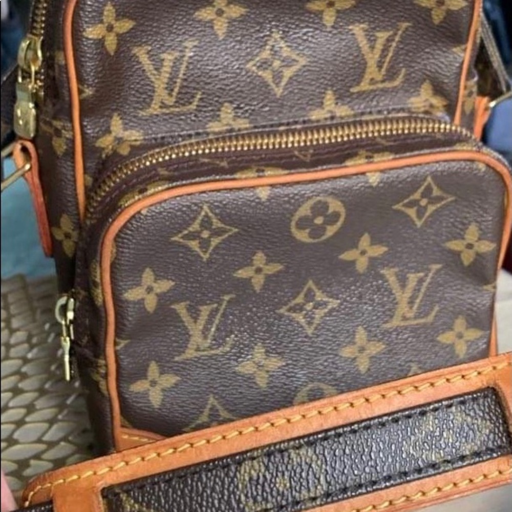 ❤️❤️SOLD❤️❤️Louis Vuitton Amazon mono crossbody - Picture 9 of 13